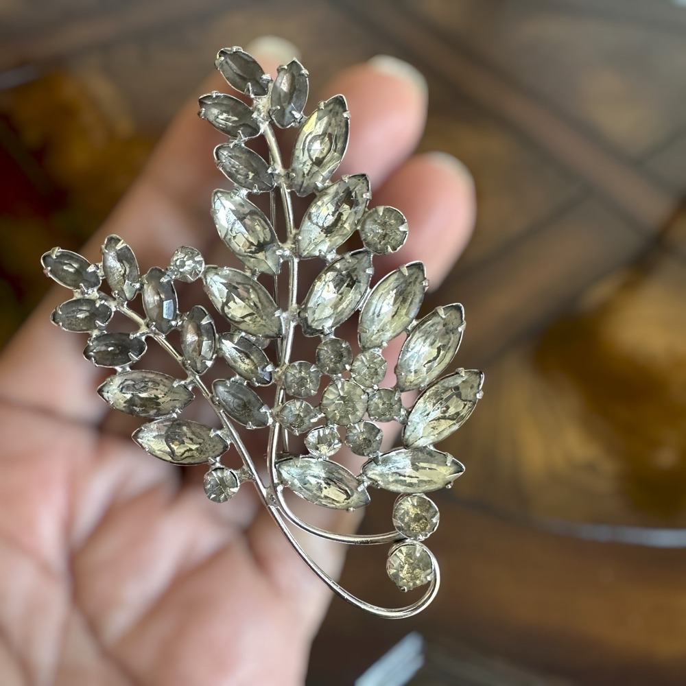 Vintage 1950's Royal Pittsburgh Brooch 3.5 Inch Leaf Marquise Round Rhinestones